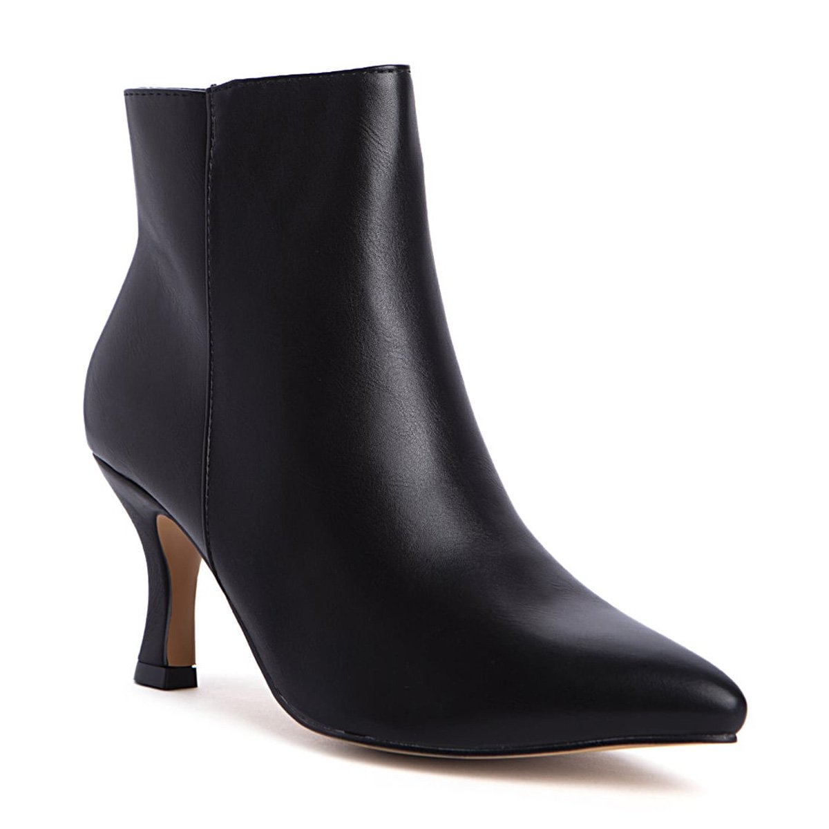 Μαύρα ankle boots σε minimal μυτερή γραμμή