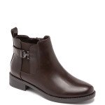 Καφέ χαμηλά ankle boots με ιδιαίτερο μεταλλικό στοιχείο στο λουράκι